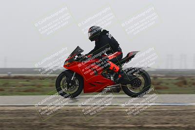 media/Nov-30-2025-TrackDaz (Sun) [[d8b22663df]]/B Group/Session 5 (Wheelie Bump)/